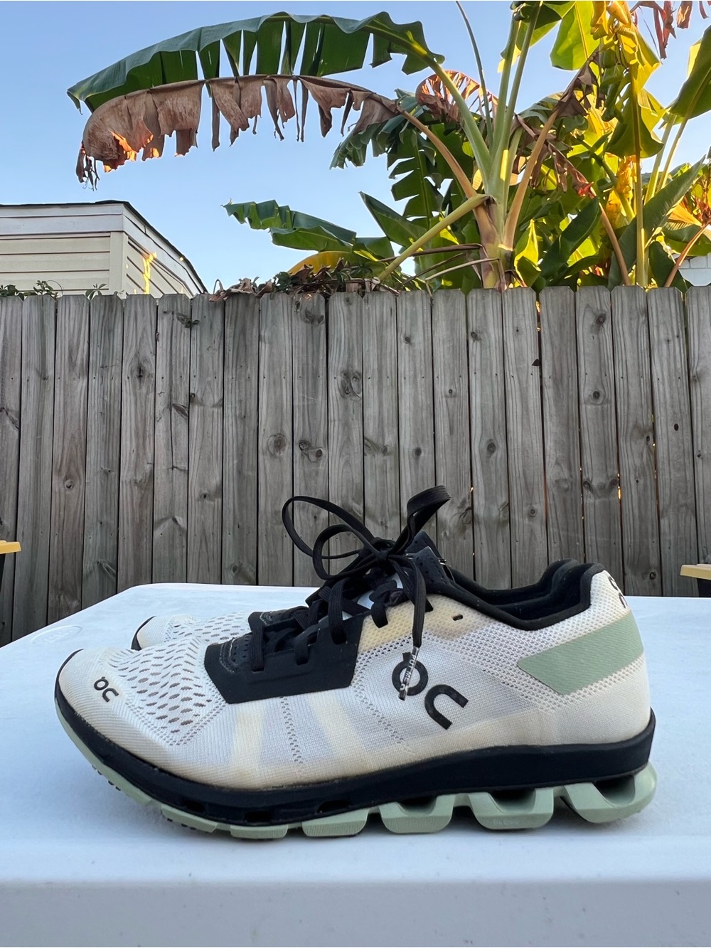 Women’s On Running Athletic Shoes — White & Mint size 7